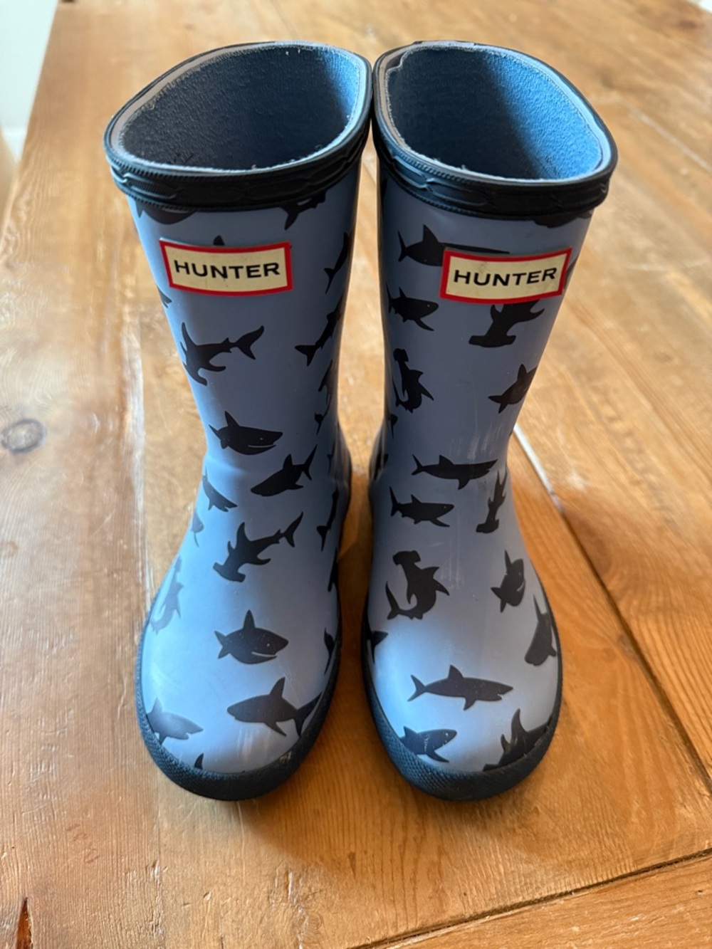 Hunter Kids Navy Blue Shark Pattern Rain Boots